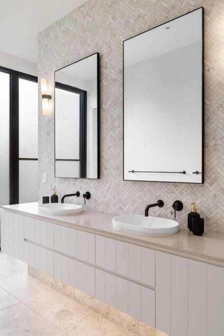 Kirks On Park - Brand New Luxury Home, Great Location Sorrento Kültér fotó
